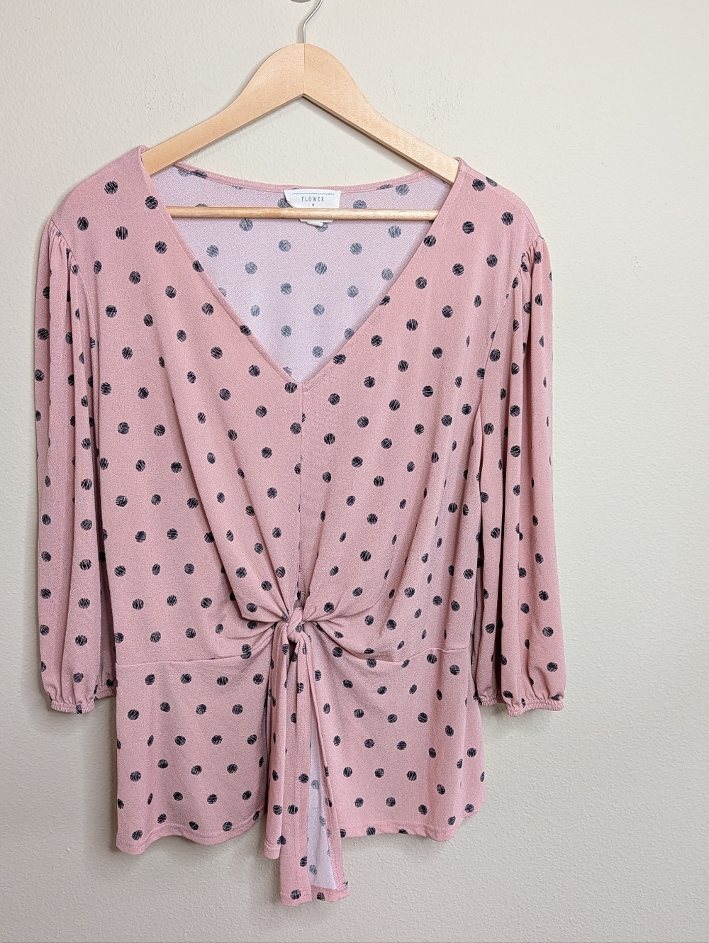 Flower & Feather Top 2XL Blush Pink Polka‎ Dot Tie Front V-Neck Plus Size
